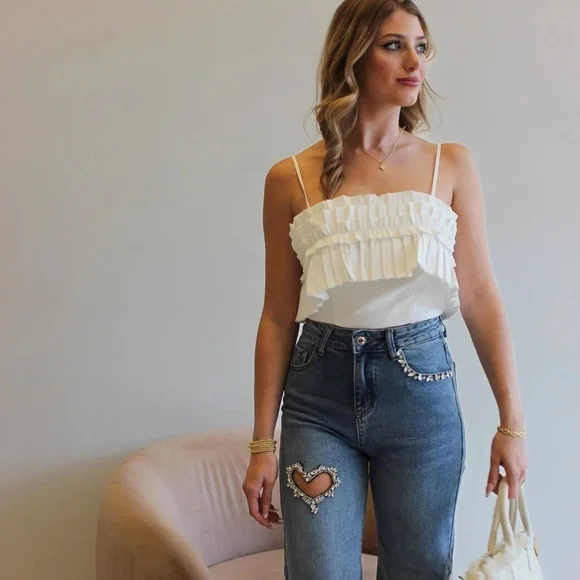 Stylish Blue Jeans with Heart Cutout - Picture 2 of 4